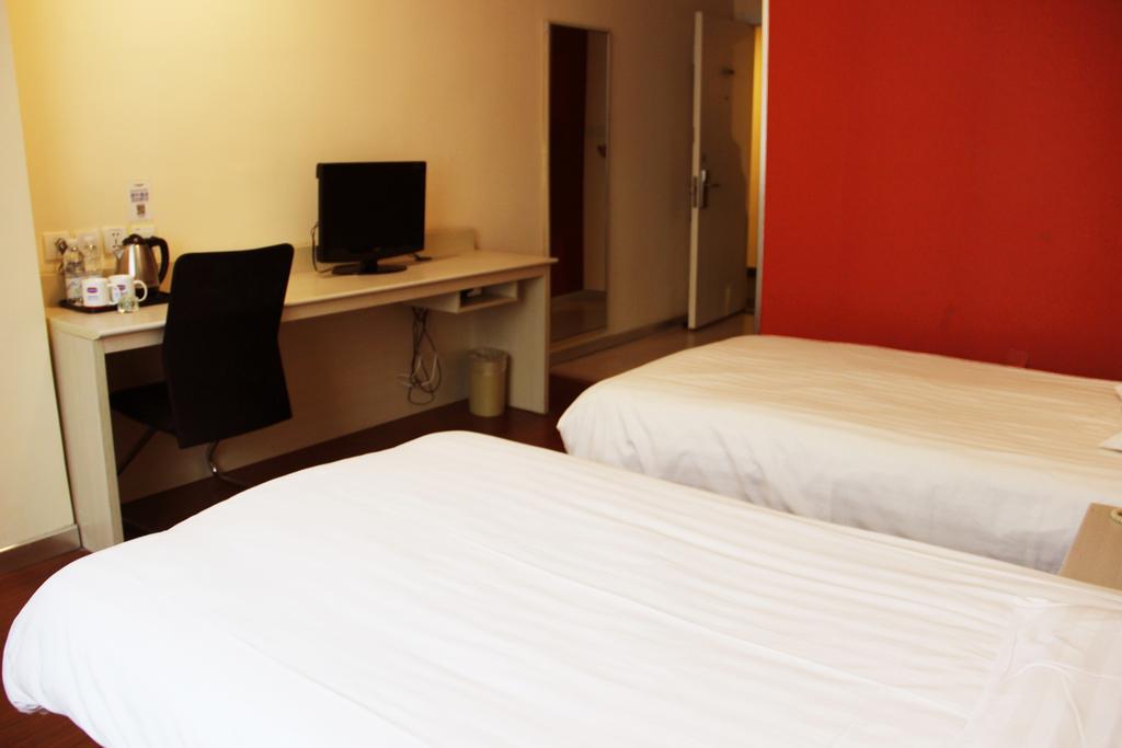 Hanting Express Shanghai Songjiang North Renmin Road Room photo